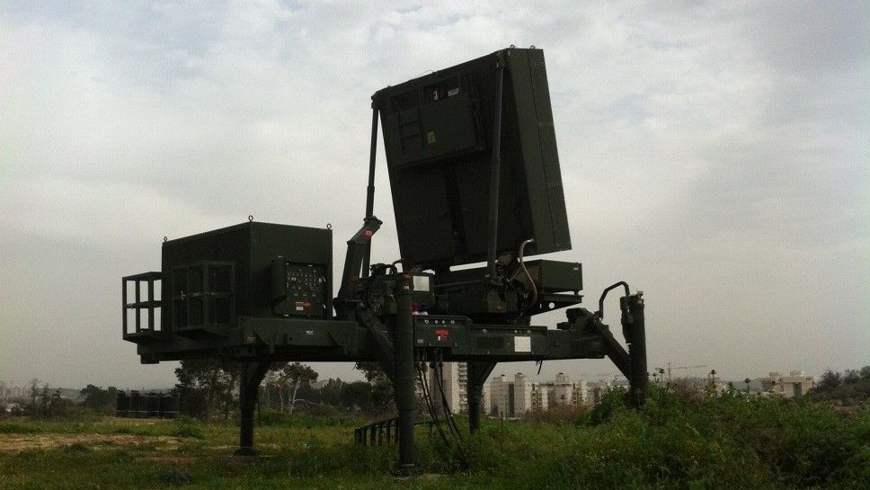 Izrael pracuje nad laserowym systemem rażenia, który uzupełni zestawy Iron Dome. Na zdjęciu - stacja radiolokacyjna systemu Iron Dome. Fot. IDF/flickr.
