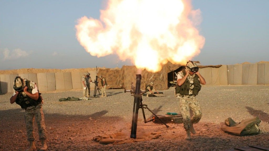 Strzelanie z moździerzy M-98 w Afganistanie - fot. PKW Afganistan