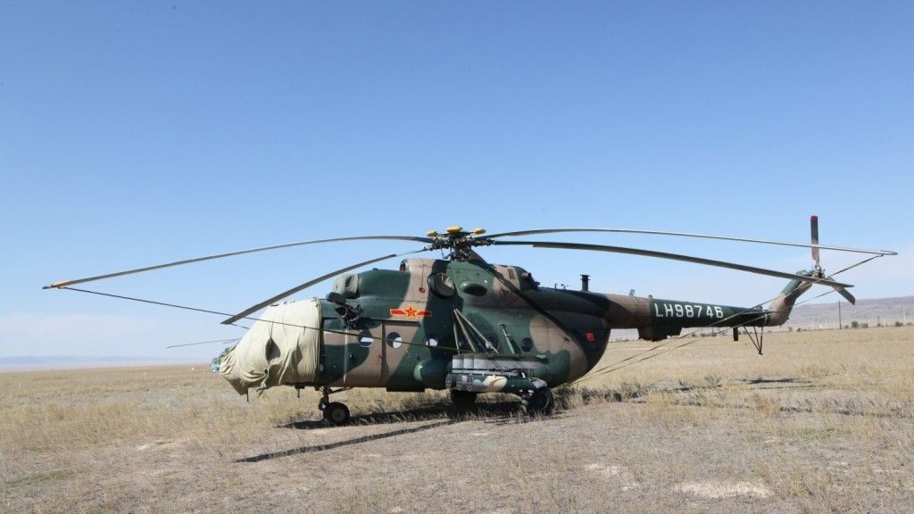 Chiny wspomagają uzbrojonymi śmigłowcami Mi-17 powstańcze siły UWSA w Birmie  – fot. globalmilitaryreview.blogspot.com