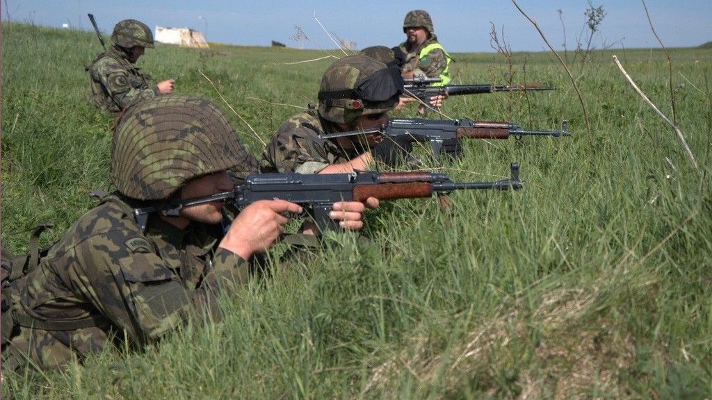 Karabinki Vz. 58 na sowiecką amunicję 7,62mm trafią w ręce Peszmergów i armii Iraku. Fot. army.cz