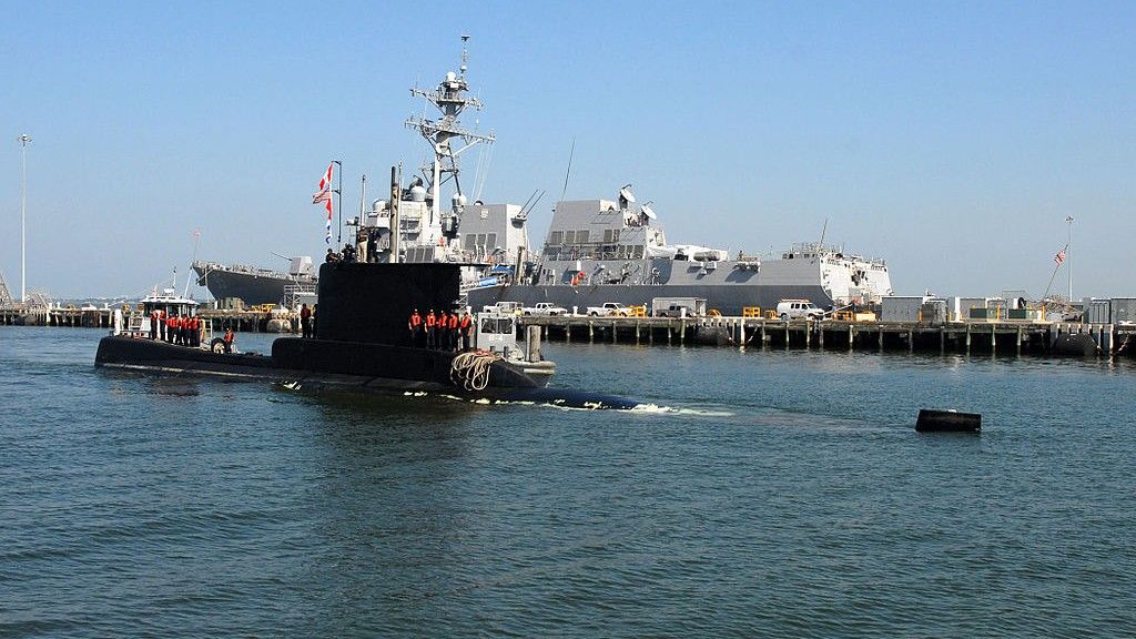 Peruwiański okręt podwodny BAP „Angamos” (SS-31) podczas wizyty w amerykańskiej bazie morskiej Norfolk – fot. US Navy