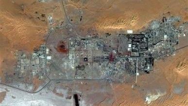 Zdjęcie satelitarne pola gazowego k. In Amenas - fot. Reuters/DigitalGlobe/Handout