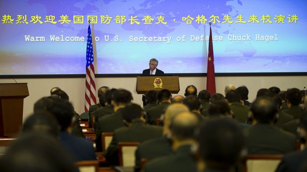 Chuck Hagel podczas przemówienia w Narodowym Uniwersytecie Obrony Chińskiej Republiki Ludowej. Fot. Erin A. Kirk-Cuomo/US DoD.