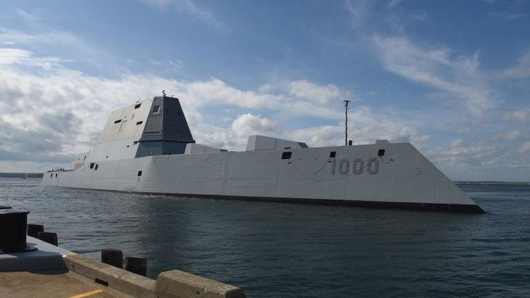Najnowocześniejszy obecnie okręt marynarki wojennej Stanów Zjednoczonych USS "Zumwalt". Fot. www.navy.mil