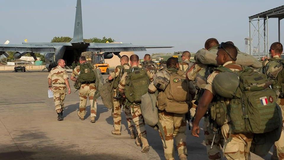 Francuzi wysyłają do Mali dodatkowe oddziały, mogą też liczyć na sojusznicze zdolności transportowe - fot. Ministerstwo Obrony Francji