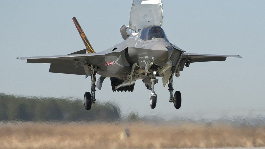 F-35 pęka, ale będzie wprowadzony operacyjnie do linii zgodnie z planem w 2015 r. – fot. Lockheed Martin
