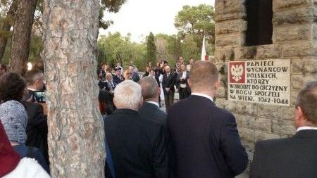 Główne uroczystości odbyły się na polskim cmentarzu Dulab w Teheranie- fot. msz.gov.pl