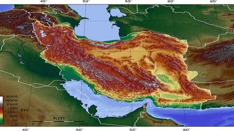 <p>Mapa topograficzna Iranu. Graf. Wikimedia.</p>