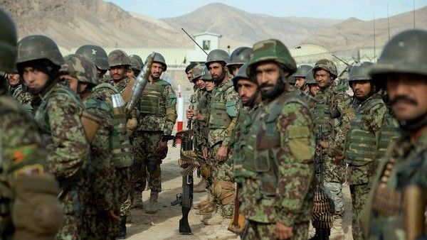 Żołnierze Afgańskich Sił Zbrojnych - fot. EPA