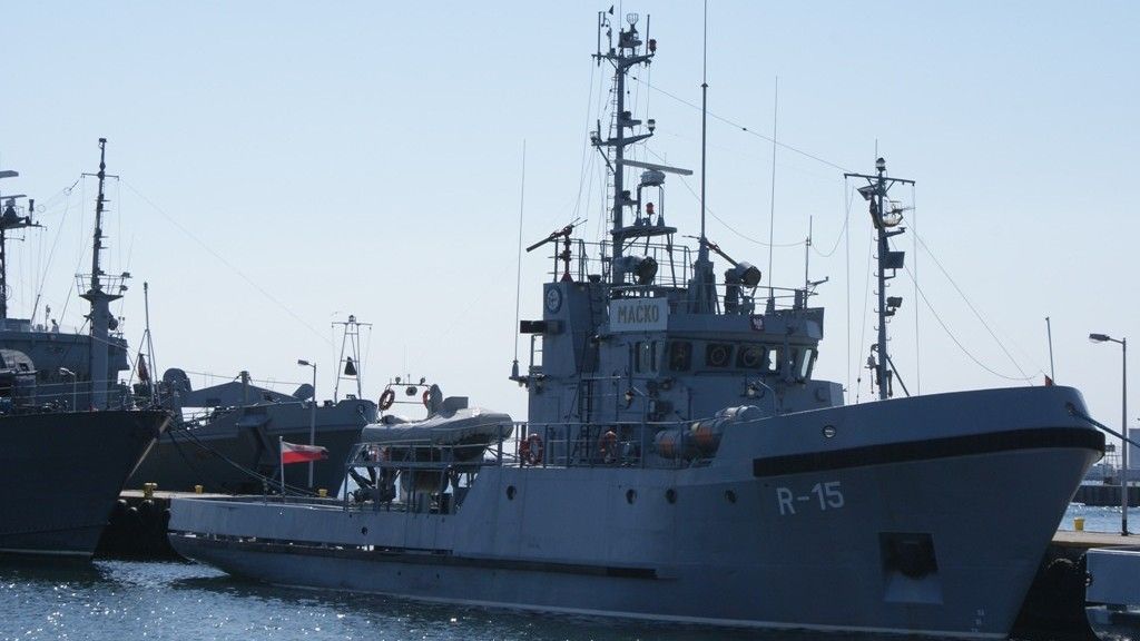 Okręt ratowniczy ORP Maćko, jeden z pary która ma przejść remont i modernizację - fot. Łukasz Pacholski