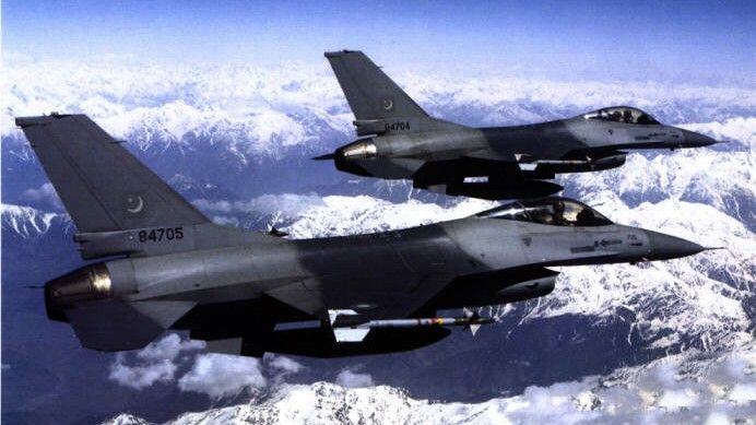 Pakistańskie F-16 wykorzystują systemy produkcji izraelskiej - fot. fighteraircraftsworld.blogspot.com