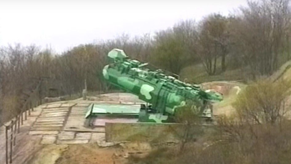 Strzelanie rakietami P-35 z systemu „Utjos” w 1999 r. – fot. YouTube