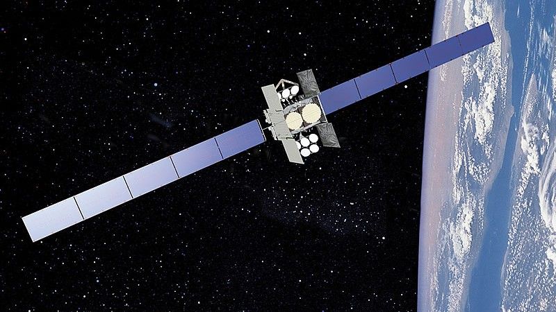 Wizja artystyczna satelity rodziny WGS na orbicie - fot. Boeing