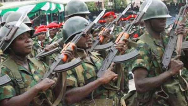Żołnierze nigeryjskich sił zbrojnych - fot. informationnigeria.org