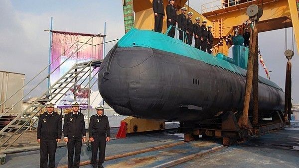 Iran wprowadził do linii dwa nowe okręty podwodne typu Ghadir - fot. Fars News Agency