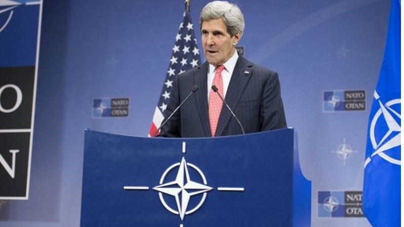 John Kerry - fot. NATO
