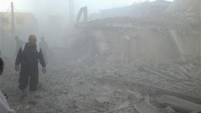 Skutki nalotu w pobliżu Damaszku - fot. REUTERS/Maawia Al-Naser/Shaam News Network