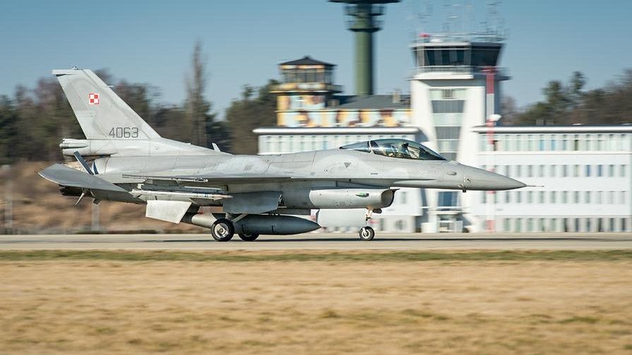 Pociski JASSM mają stanowić uzbrojenie polskich F-16. Fot.: st. chor. Arkadiusz Dwulatek/CCDORSZ