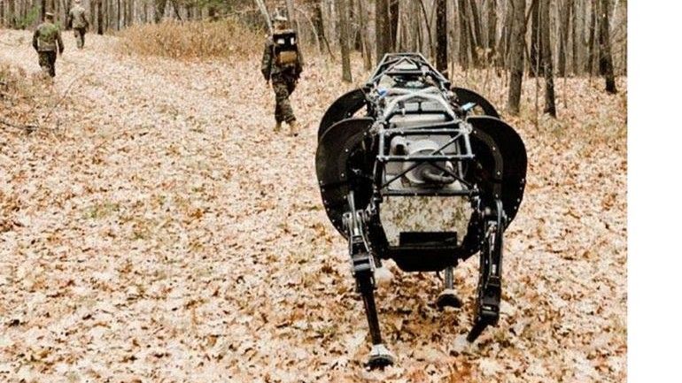 Robot LS3 i marines - fot. DARPA