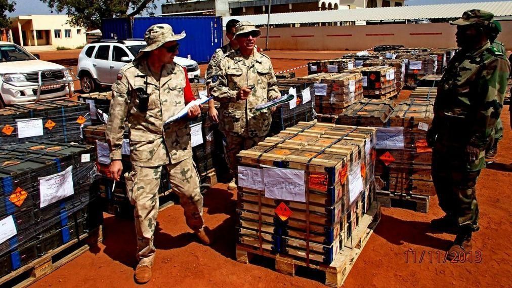 Polska przekazała ponad 140 ton wyposażenia wojskowego dla Mali – fot. MON