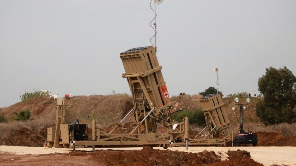 Wyrzutnia systemu Iron Dome na stanowisku bojowym. - fot. Ministerstwo Obrony Izraela
