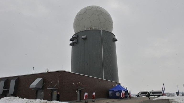 W ramach programu NSIP – NATO Security Investment Programme - w Polsce wybudowano, między innymi, stacje radiolokacyjne RAT-31DL. Fot. 3brt.wp.mil.pl