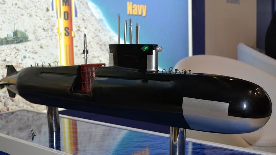 Testy podwodne startującej pionowo rakiety Brahmos zakończyły się sukcesem i nic już nie stoi na przeszkodzie by je zamontować na okrętach podwodnych. Tylko jakich?  - fot. M. Dura