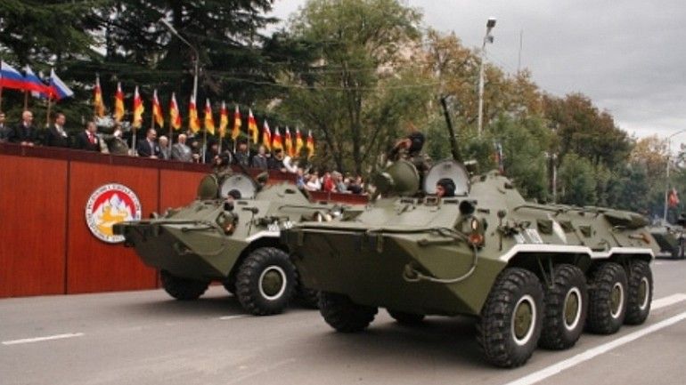 Parada z okazji uzyskania niepodległości Osetii Południowej, 2009 r. Fot. wikipedia / C.C. 3.0