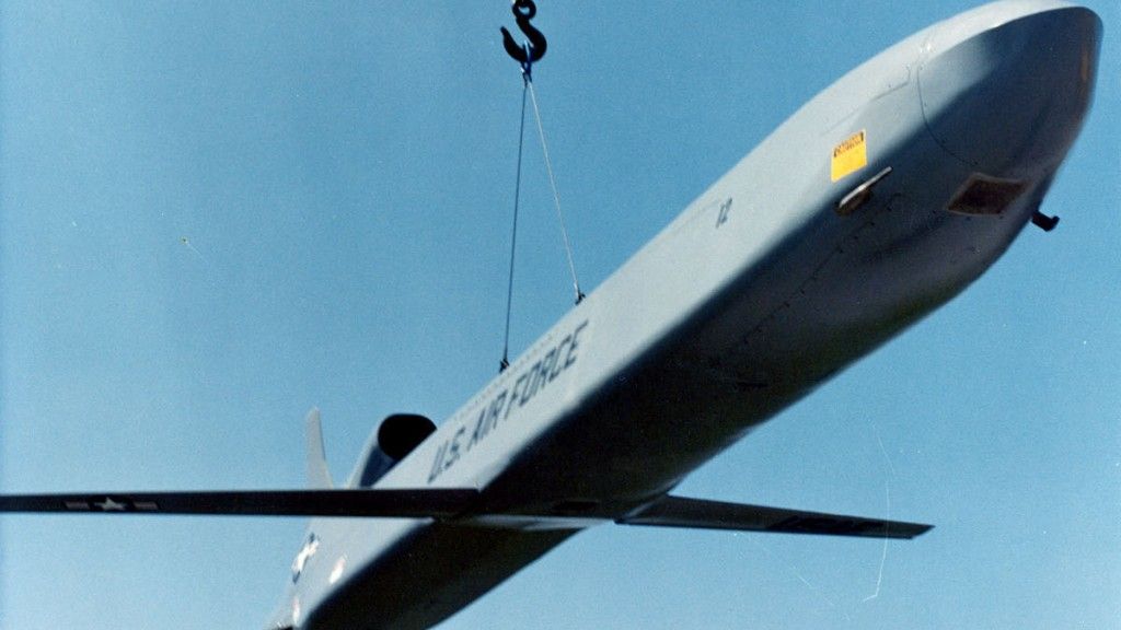 AGM-86 ma zostać zastąpiony przez nową generację pocisku manewrującego - fot. USAF