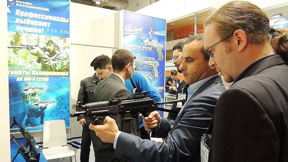 Pistolet maszynowy Witiaź-SN na stoisku Kalashnikov Corporation - fot. Kalashnikov