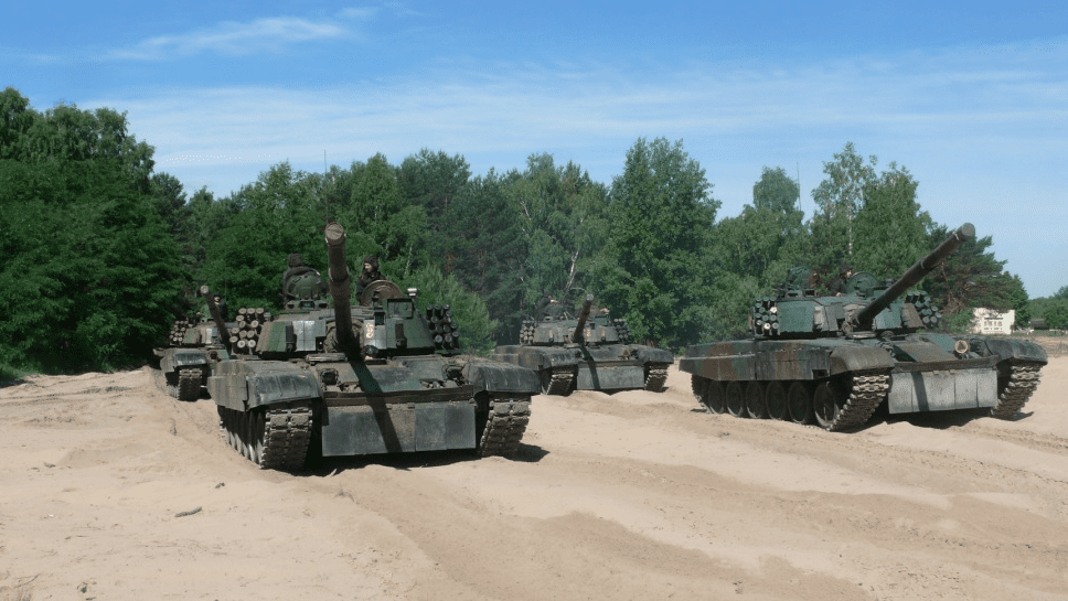 Czołgi PT-91 Twardy podczas ćwiczeń 1. Brygady Pancernej. Fot. kpt. Zbigniew Gierczak