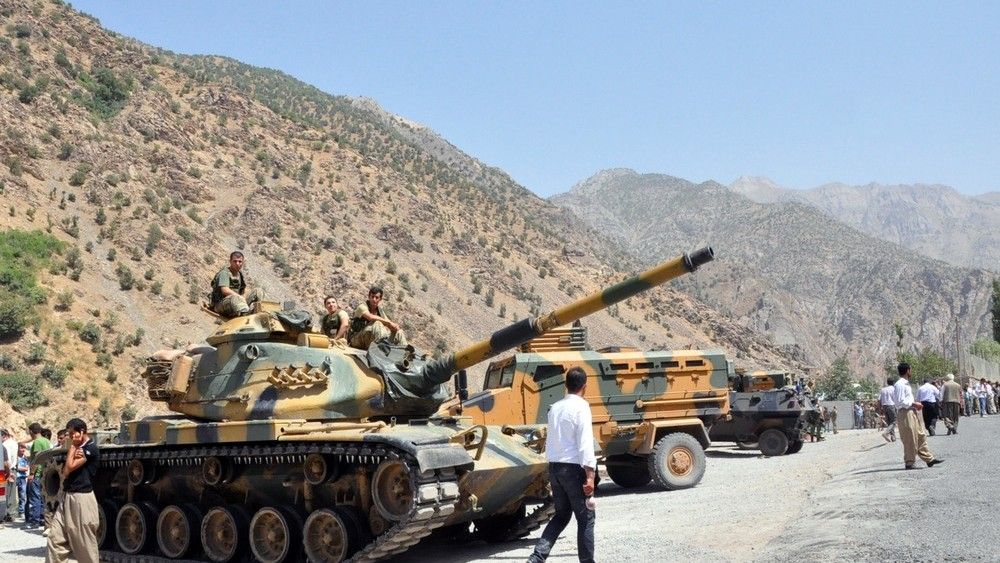 Turecki ciężki sprzęt w pobliżu posterunku zaatakowanego przez Kurdów - fot. Ministerstwo Obrony Turcji