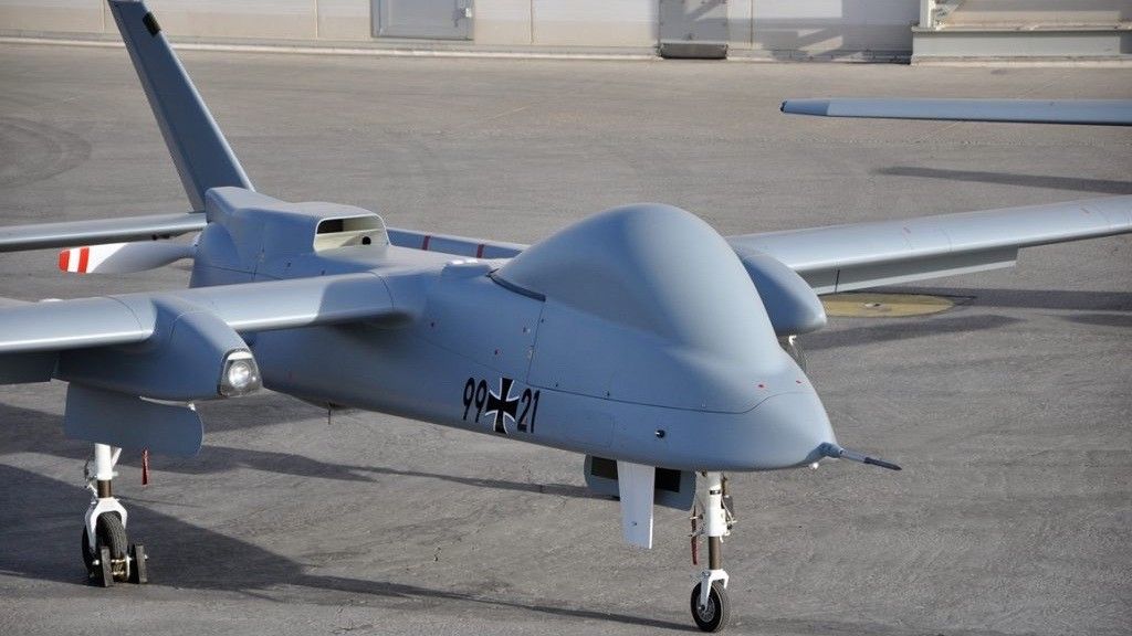 Do czasu opracowania europejskiego drona MALE Bundeswehra będzie musiała korzystać z rozwiązań pomostowych. Na zdjęciu maszyna typu Heron. Fot. Airbus Defence & Space