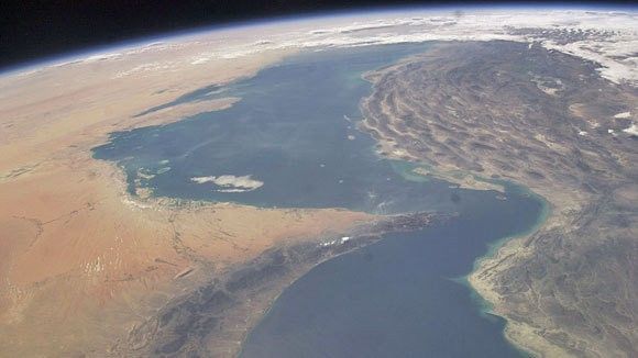 Zatoka Perska i Cieśnina Ormuz widziane z kosmosu - fot. internet