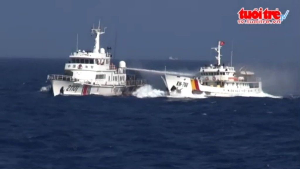 Chińskie okręty coraz agresywniej działają w odniesieniu od wietnamskich jednostek pływających – fot. tv.tuoitre.vn