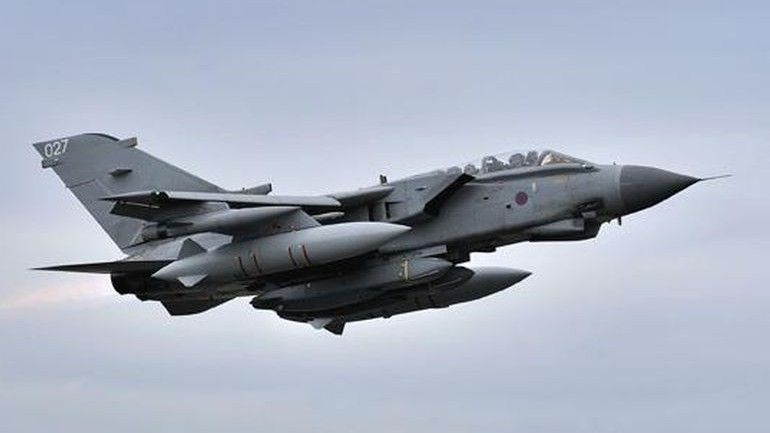 Tornado GR.4 z podwieszonymi pociskami manewrującymi Storm Shadow. Fot. www.raf.mod.uk
