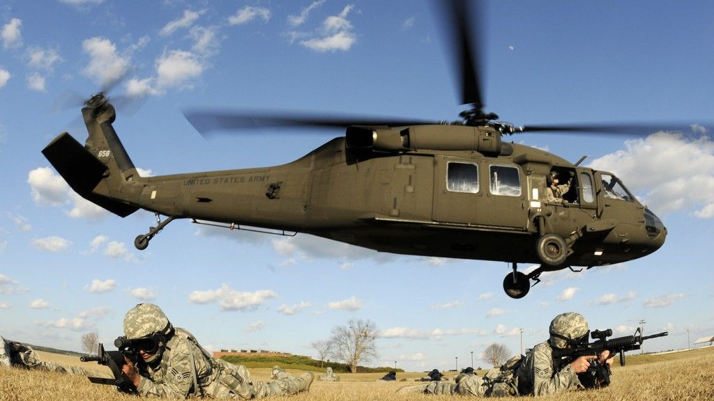 18 śmigłowców UH-60M trafi do Meksyku. Na zdjęciu Black Hawk należący do sił USA. Fot. Airman 1st Class Cristopher Gere/USAF.