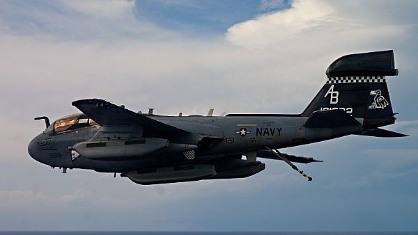 Samolot przełamania obrony przeciwlotniczej EA-6B Prowler – fot. US Navy