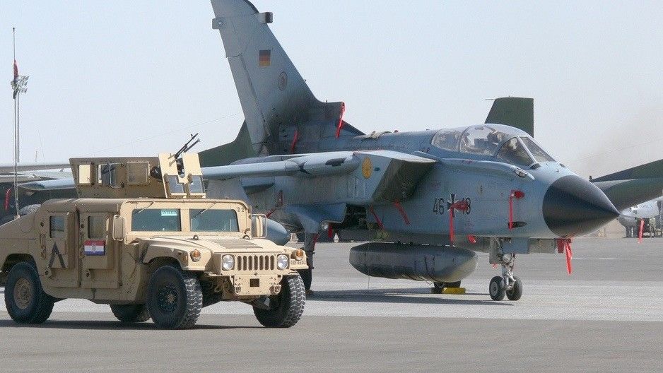 Niemieckie samolot rozpoznawczy Tornado operowały w Afganistanie. Będą latać nad Syrią. - fot. USAF