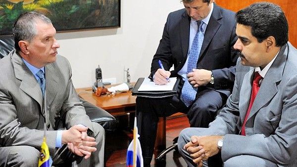 Prezes Rosnieftu Igor Sieczyn i prezydent-elekt Nicolas Maduro - fot. www.soberania.org