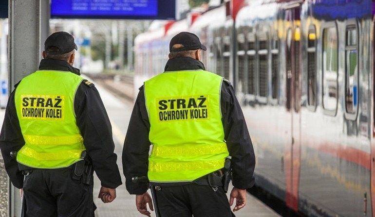 Spór o „dodatek dronowy". Związkowcy krytykują stanowisko Komendy Głównej SOK