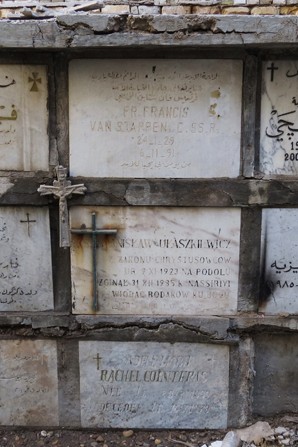 Groby polskich żołnierzy pochowanych w Bagdadzie | Fot. Witold Repetowicz