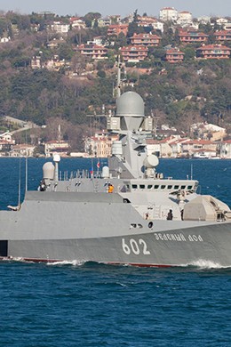 Korweta „Zielionyj Doł” typu „Bujan-M” już po włączeniu w skład Floty Czarnomorskiej – fot. mil.eu