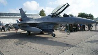 Cyber cyfryzacja dane pani 0 1