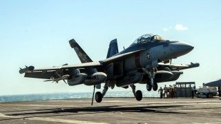 Samolot walki elektronicznej EA-18G Growler. Fot. US Navy