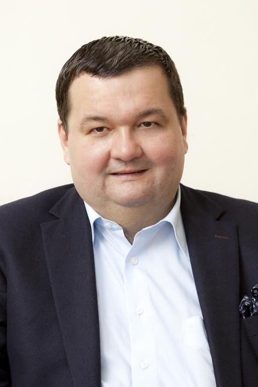 Jarosław Kruk jest partnerem zarządzającym w kancelarii Kruk i Wspólnicy. W latach 1997-2000 pracował jako radca prawny w Departamencie Prawnym MSWiA, a w okresie 2007-2010 kierował kompleksową obsługa prawną na rzecz Ministerstwa Gospodarki w zakresie offsetu.