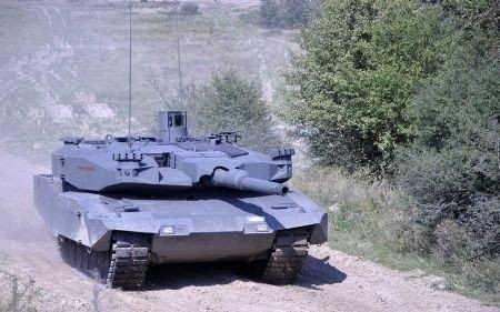 MBT Revolution w akcji- fot. archiwum Defence24.pl/Kamil Turzyński