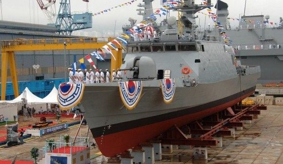 Siły morskie Korei Południowej przyjęły do służby 13 okręt patrolowo – rakietowy typu Gumdoksuri– fot. nosint.blogspot.com/