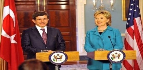 Ahmet Davutoglu i Hillary Clinton - fot. Departament Stanu USA.