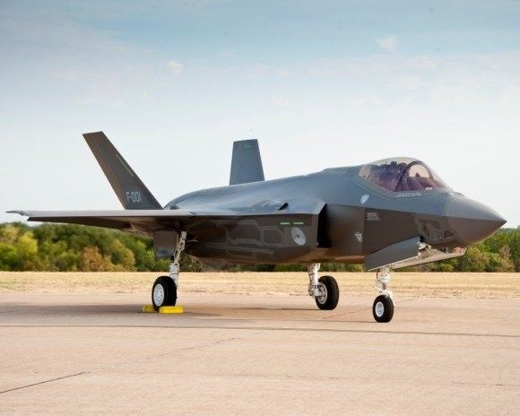 Pierwszy z zamówionych dwóch testowych samolotów F-35 został przekazany Holendrom – fot. Lockheed Martin